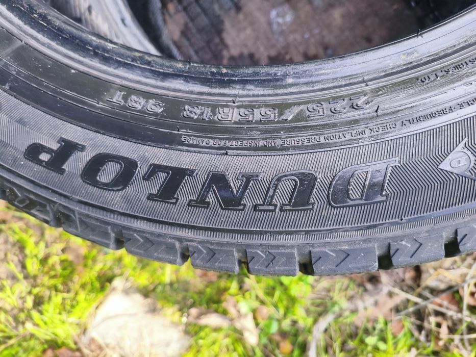 Шини/Резина/Колеса Dunlop 225 55 R18 98T Зима