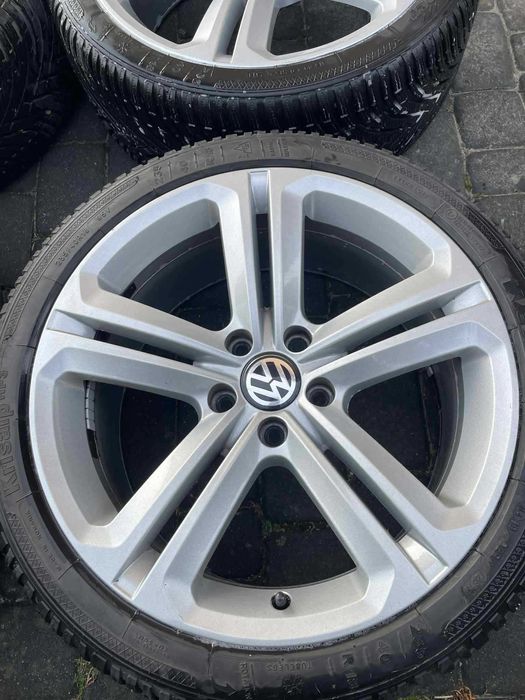 Koła, Felgi aluminiowe 5x112 18' 235/40  Volkswagen CC R-LINE jak nowe