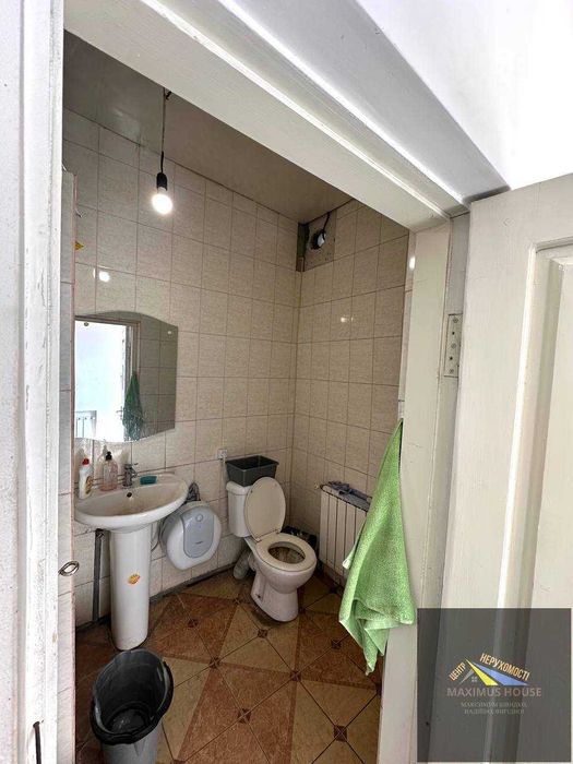 Комерційна будівля Кельмінці