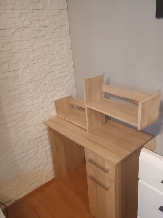 Biurko 90×45×75 70 zł + półka gratis