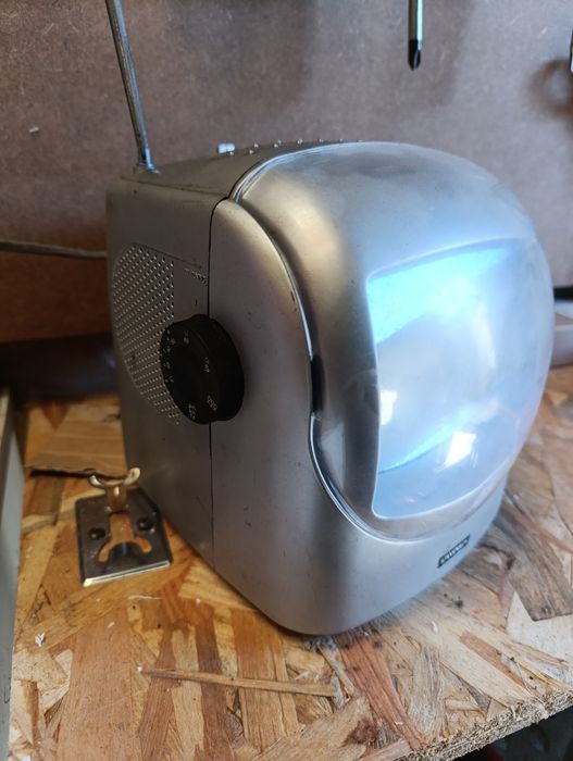 Televisão com radio64738349019394120