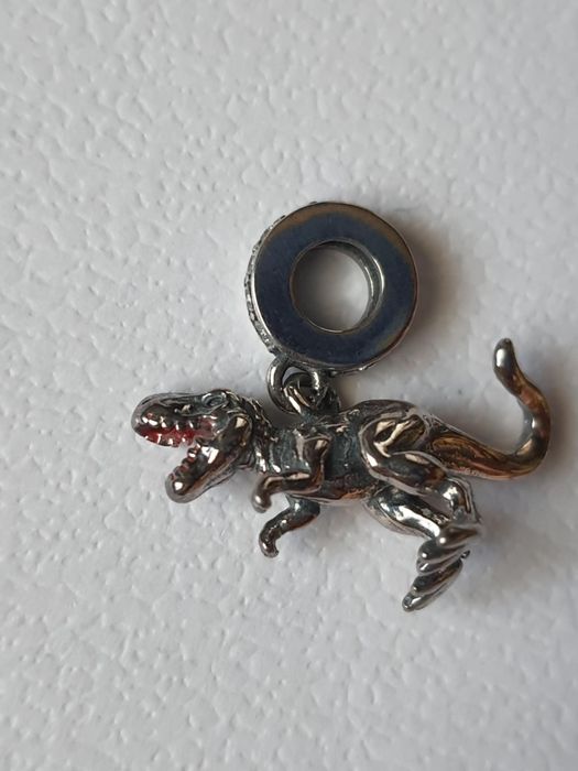 Srebrny charms dinozaur T-rex
