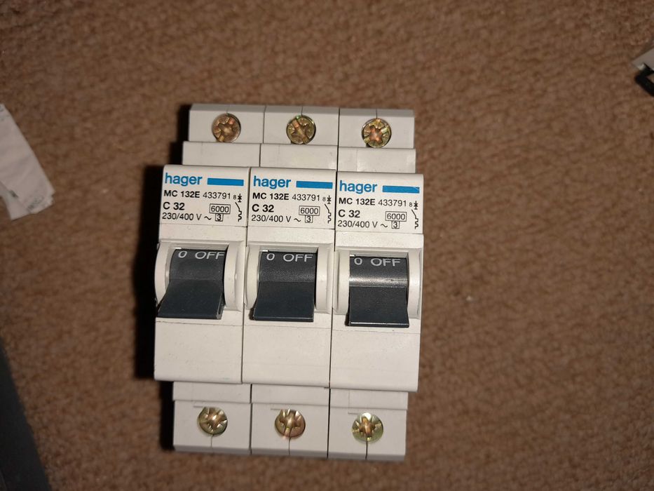 Hager - Wyłącznik Nadpradowy C32 - 3 sztuki nowe