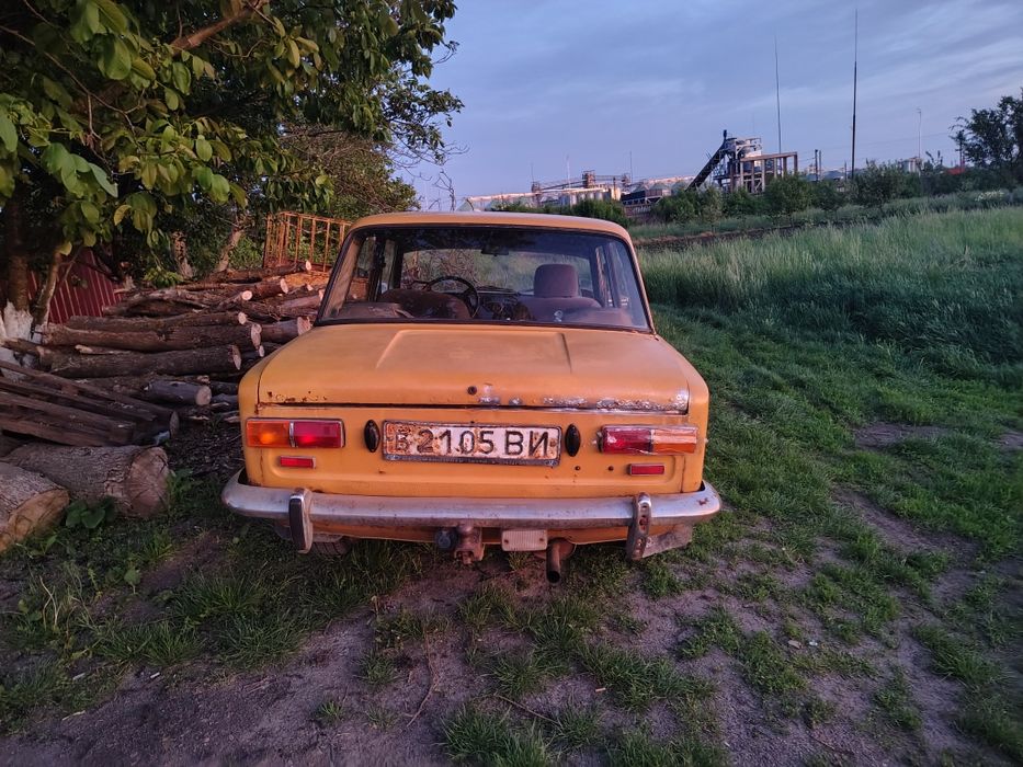 Продам авто на ходу , треба трохи докласти рук , а так їде .