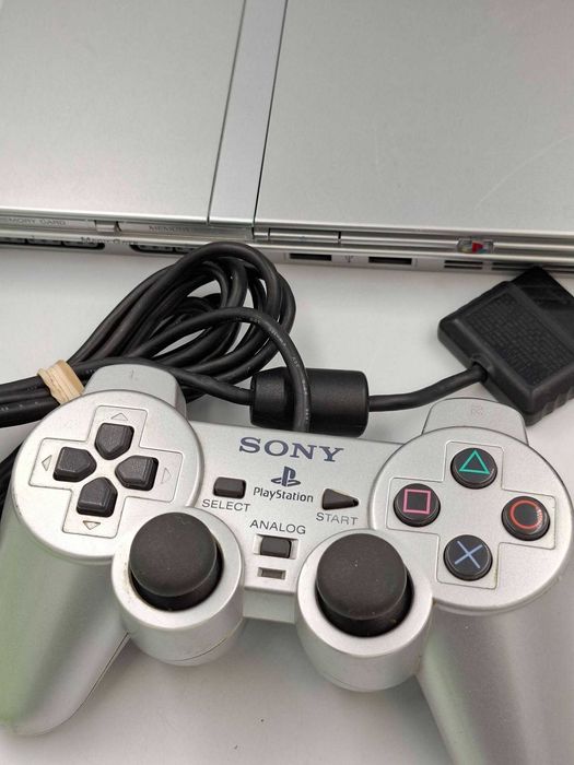 PlayStation 2 Slim (SCPH-70008 Silver)