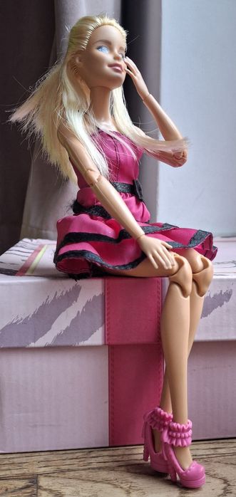 Zestaw Barbie – 2 lalki + pies + ubranka i akcesoria