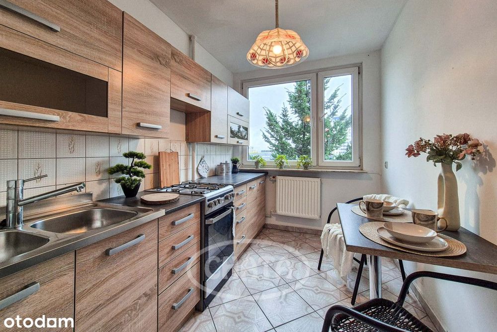 Strzegomska/Balkon/Rozkład/Winda/Media Miejskie