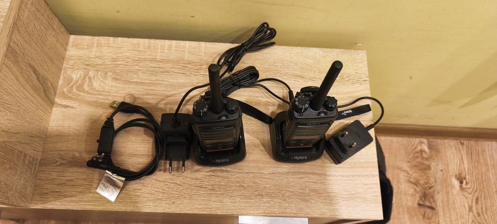 Hytera PD565U zestaw 2 x radio + 2 x ładowarka + kabel