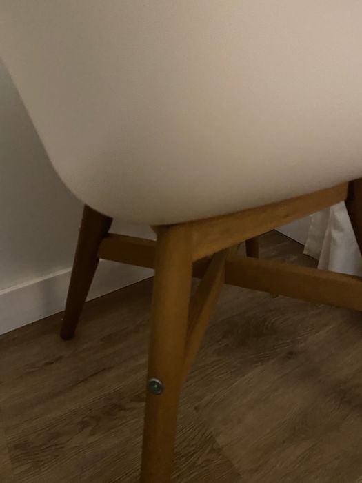 Cadeira branca IKEA
