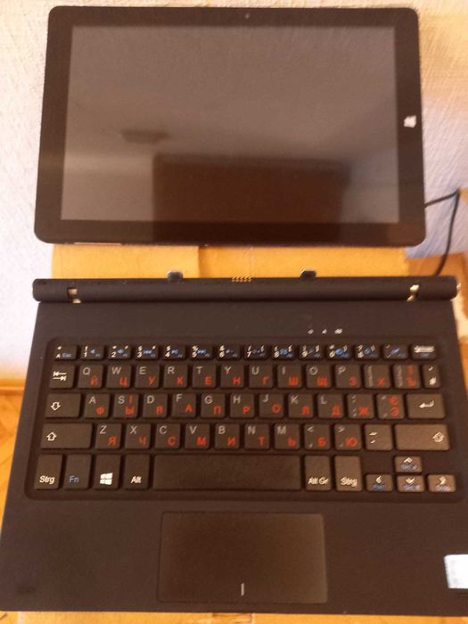 Планшет 10" з клавіатурою OTA ONE 2120 (Win 10 / 2GB / 32GB)