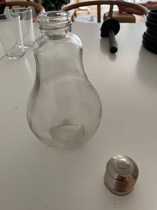 Garrafa/frasco em forma de lâmpada