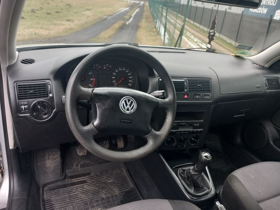 Volkswagen  Golf  4 1.4 Benzyna 2001r.