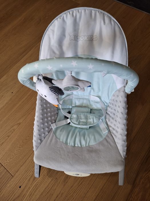 Leżaczek, bujaczek, leżak z wibracją