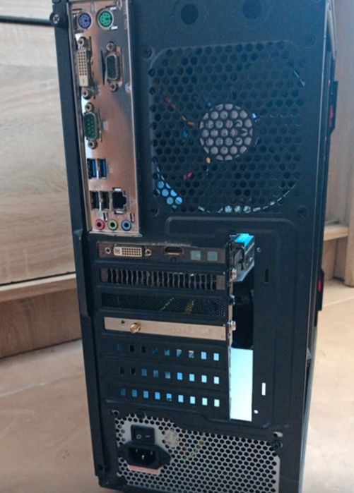 Komputer Asus  nowy