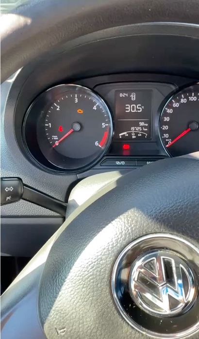 Volkswagen Polo 1.4 TDI Comercial 2L – Económico e Fiável