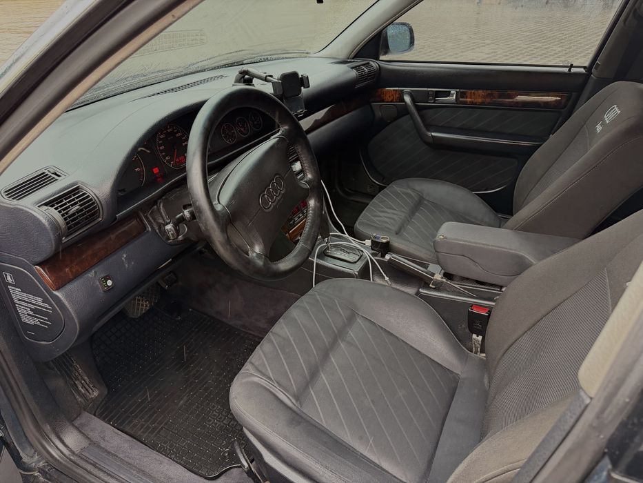 Audi A6 C4 2.6 газ/бензин