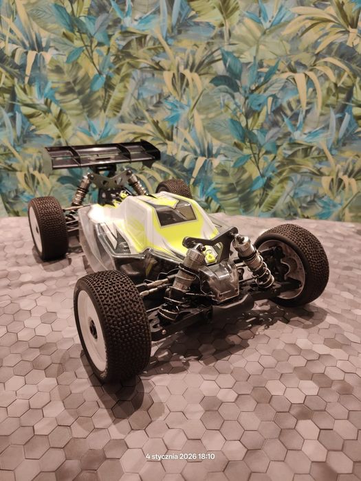 Model RC Losi 8ight-XE buggy 1/8