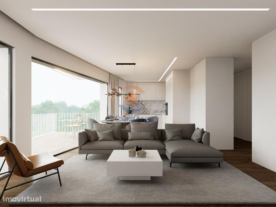 Apartamento T2 com 2 Varandas e 2 Parqueamentos | Famões, Odivelas