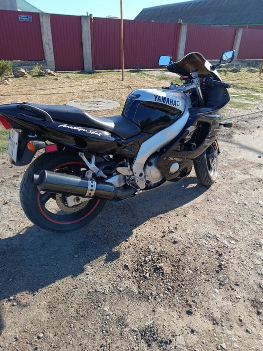 Спортивный мотоцикл Yamaha YZF 600 Thundercat
