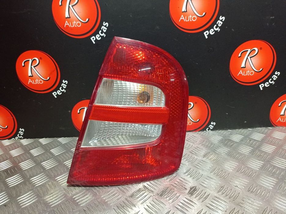 Farolim Stop Dto Skoda Fabia I (6Y2)