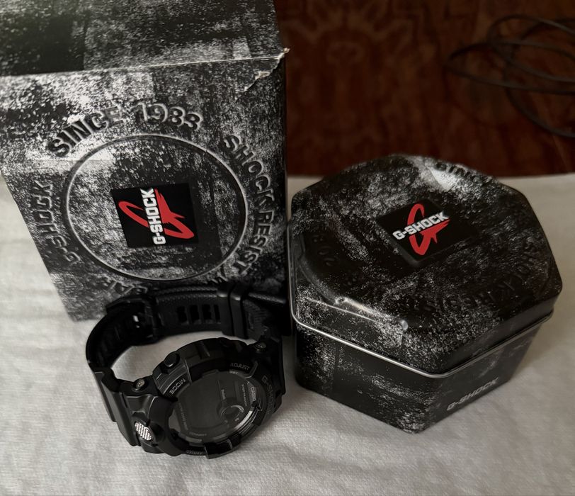 Оригінальний годинник в ідеальеому стані CASIO G-SHOCK G-SQUAD GBD-800-1BER