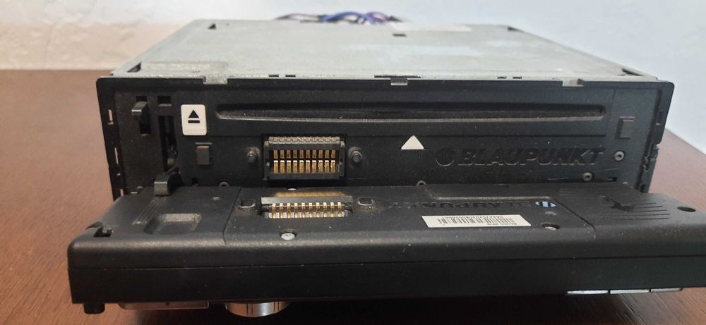 автомобильный приемник Blaupunkt Madrit  MP48