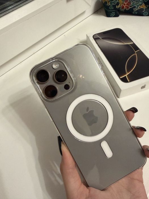 Айфон iPhone 16 Pro Max 256gb  Natural Titanium