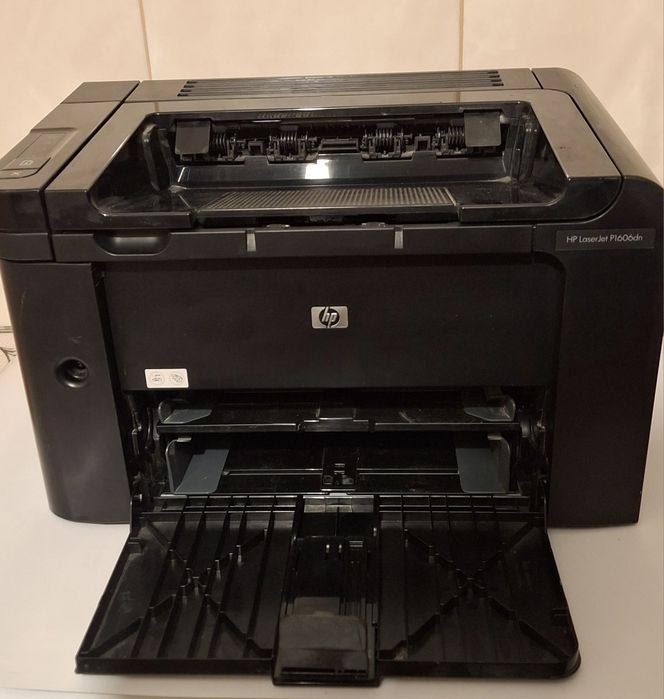 Принтер HP LaserJet P1606dn