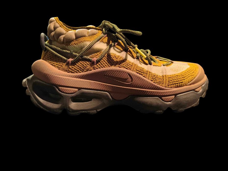 Buty damskie Nike Air Max Flyknit Venture - Brązowy