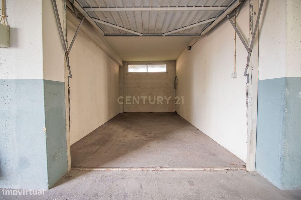 Garagem à venda em Tavarede, Figueira da Foz - 17m²
