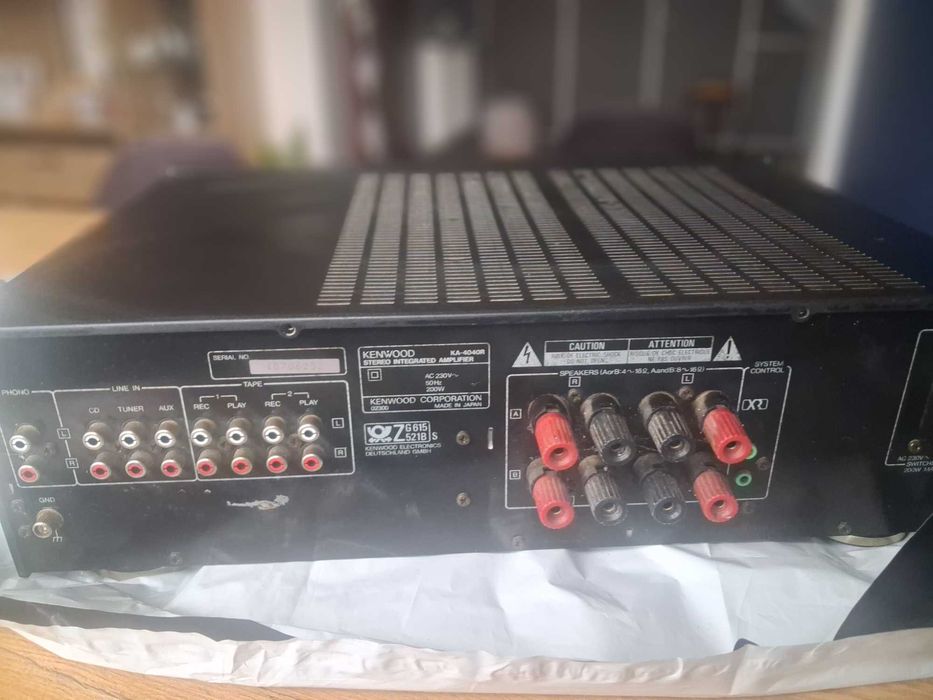 Kenwood KA‑4040R – wzmacniacz stereo, sprawny, lekko zarysowany