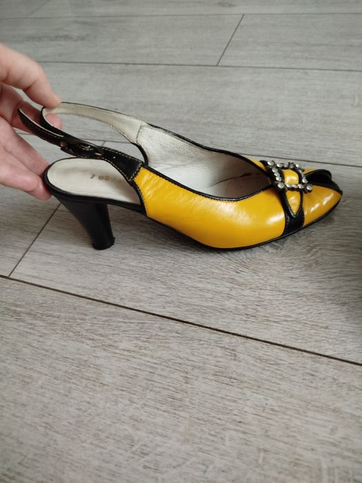 Босоніжки,36розмір