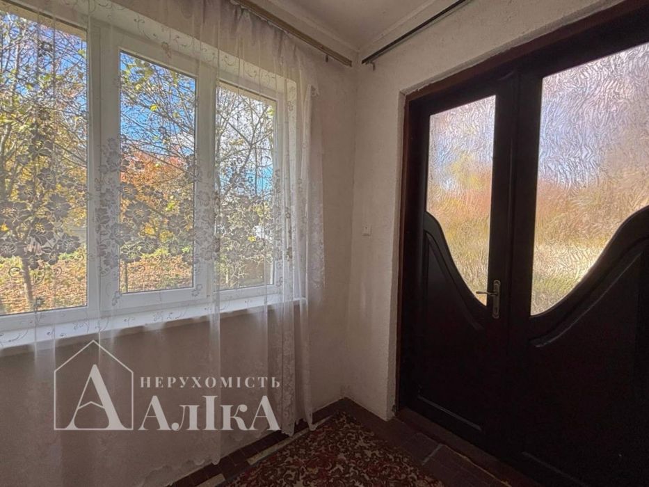 Продам будинок біля міста