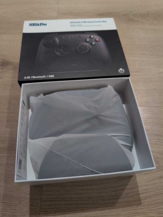 8BitDo Ultimate 2 Wireless Controller (czarny) + stacja ładująca - pad do PC/Android