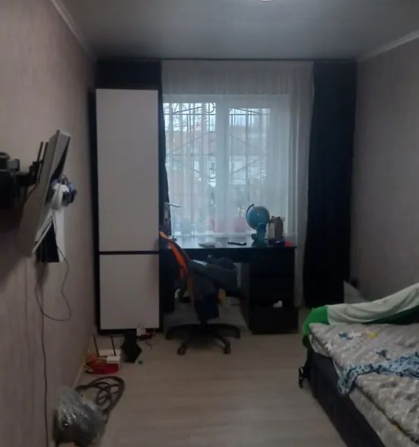 Продається двокімнатна квартира, центр міста