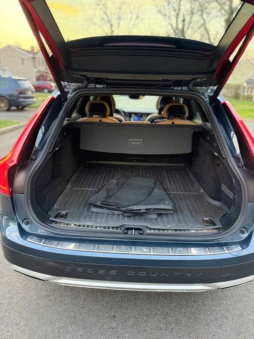 Volvo V90      2018