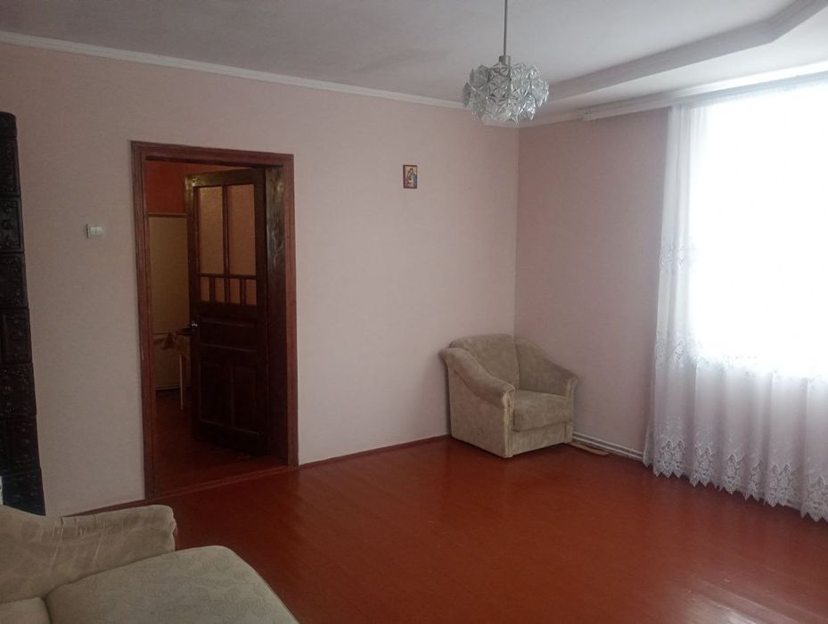 Диван та м'яке крісло