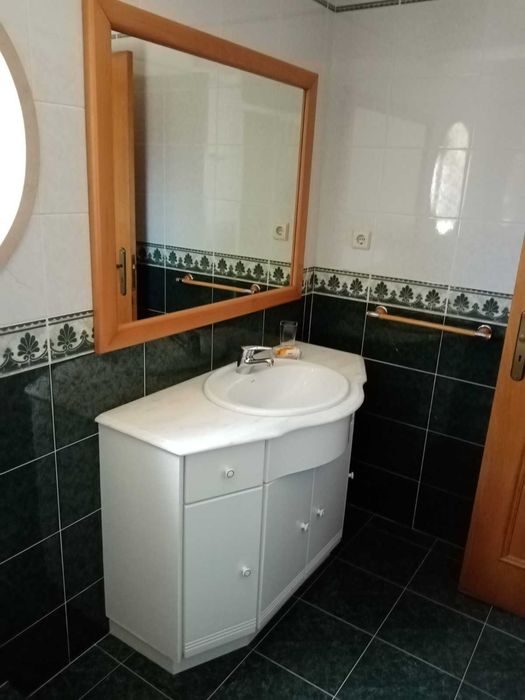 Arrenda-se quarto em Leiria