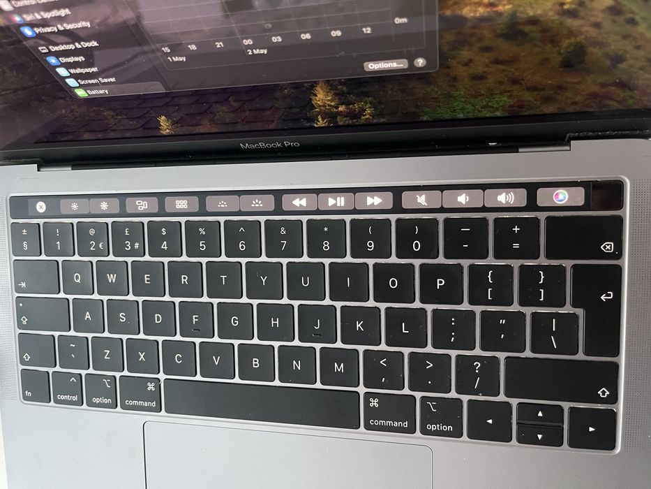 Apple MacBook Pro 2018, 13” Touchbar, Intel Quad-Core I7 2.7GHz, 16GB RAM, 512GB SSD