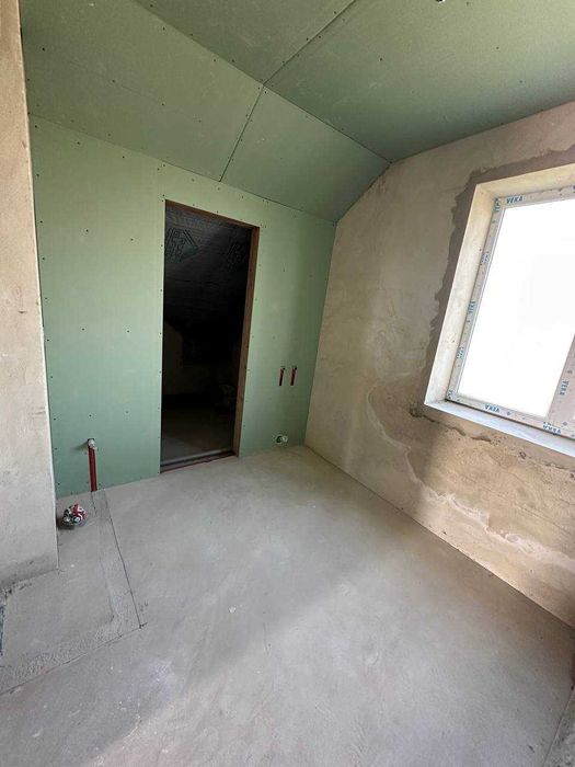 Приватний будинок в приміському селі Чукалівка_M