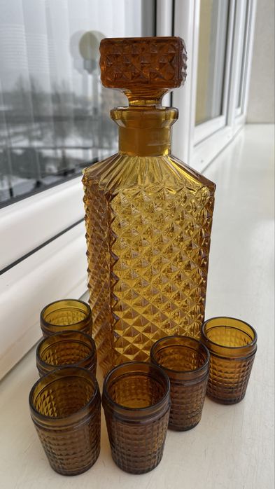 Karafka Ząbkowice z kieliszkamiBursztynowa / Miodowa / Łososiowa PRL