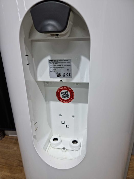 Prasowalnica, deska, stacja parowa FashionMaster Miele B 2847