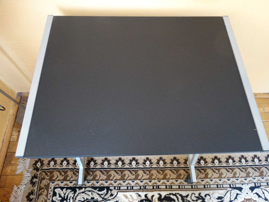 Stolik pod komputer laptop