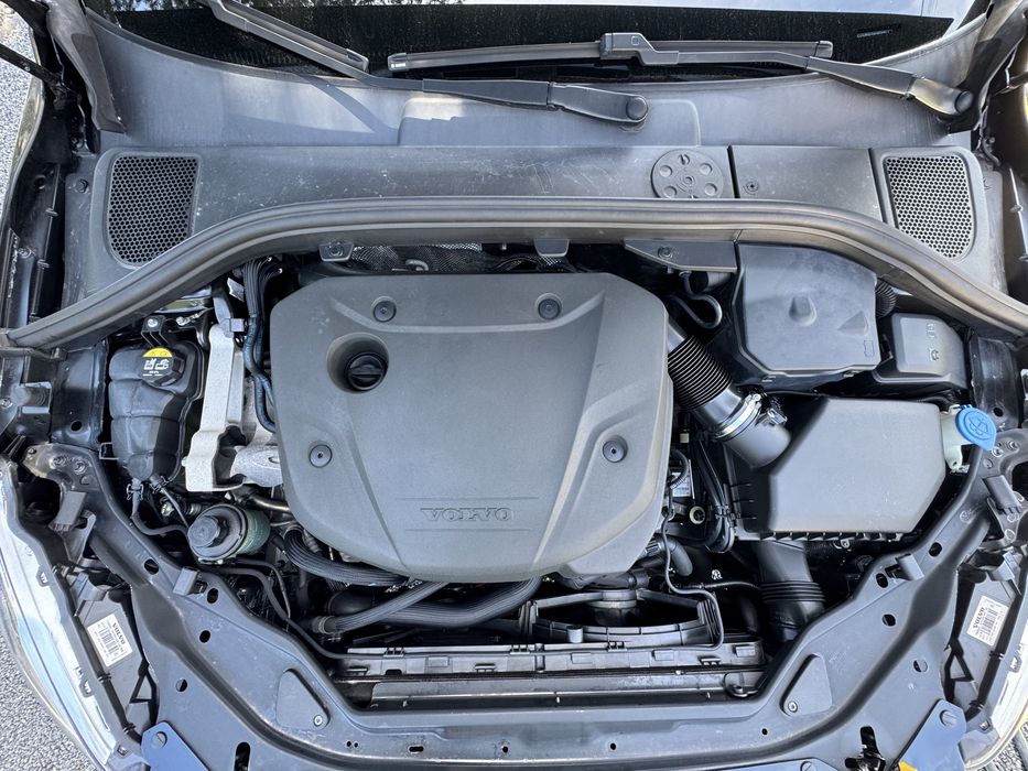 Para venda volvo x60 D4 caixa automatica , nacional em rigoroso estado com garantia de 24 meses