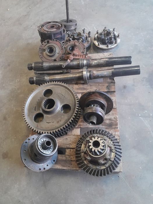Mtz 82 części półoś mechanizm koło itd..