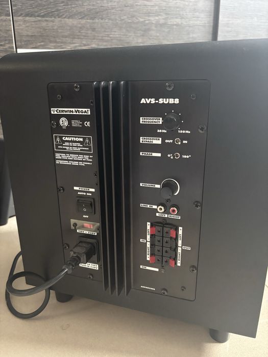 Zestaw glosnikow + subwoofer Cerwin-Vega