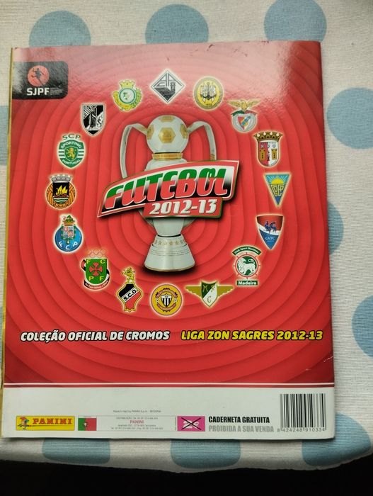 Caderneta vazia de futebol 2012/13