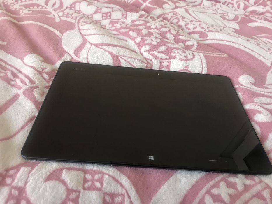 Asus планшет ASUS VivoTab RT (TF600T)