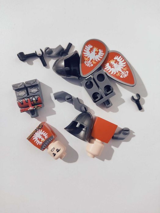 Rycerz polski minifigurka dwie nowe hełm z nosalem