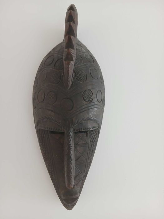 Máscaras africanas autênticas e muito antigas